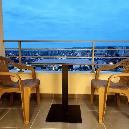 Luxury And Cozy 150 Meters From The Beach, 750 Meters From Lungo Mare Апартаменты Влёра