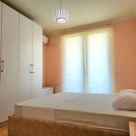 Апартаменты Luxury And Cozy 150 Meters From The Beach, 750 Meters From Lungo Mare Влёра