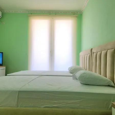 Апартаменты Luxury And Cozy 150 Meters From The Beach, 750 Meters From Lungo Mare